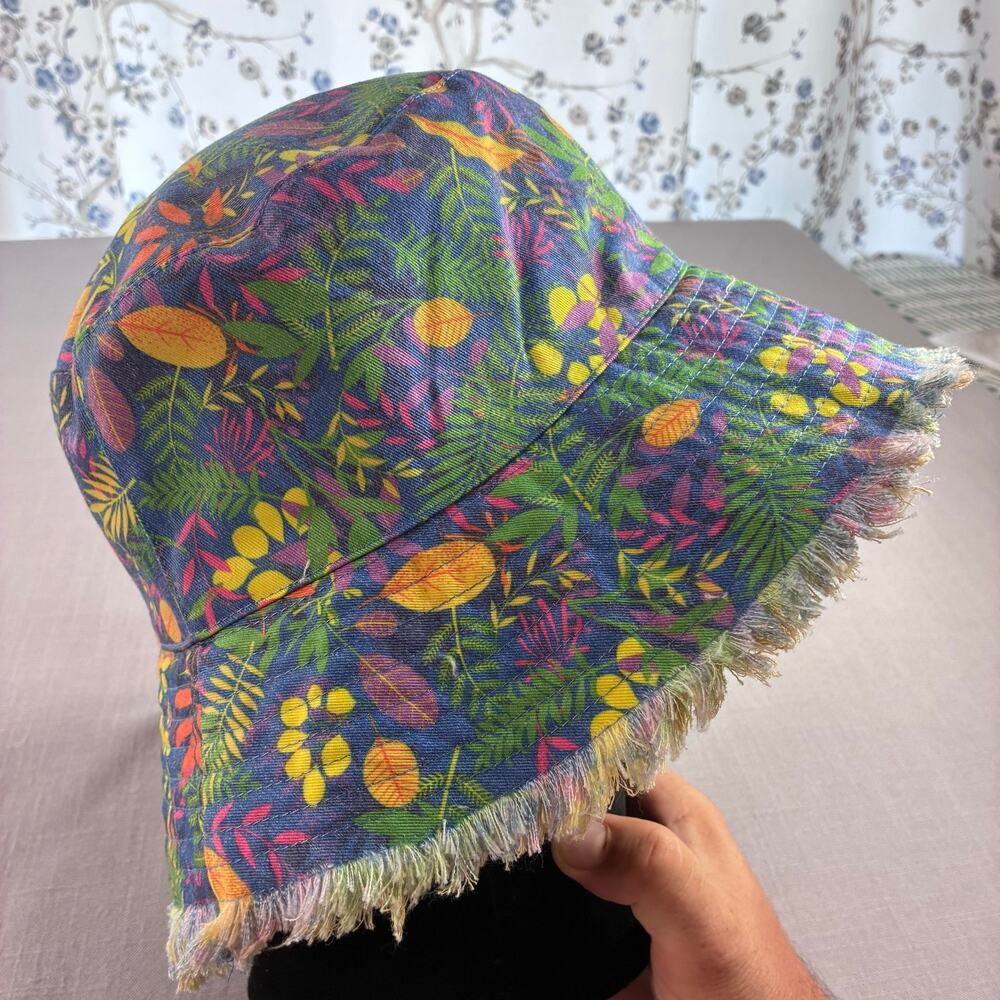 Little Brownie Tropical Floral Bucket Hat Frayed Brim Women’s NWT - Picture 6 of 10
